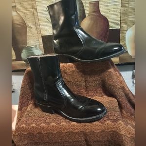 Men's short cowboy styled boots